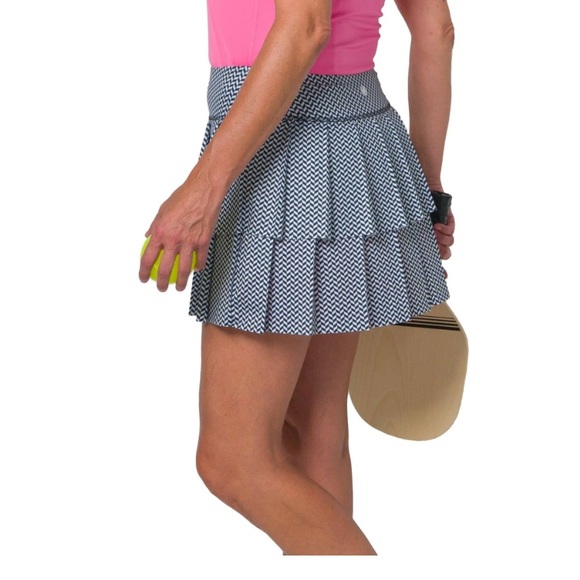 JoFit layered pleat skirt tennis golf pickleball white UPF 50 NWT XS - Picture 10 of 11